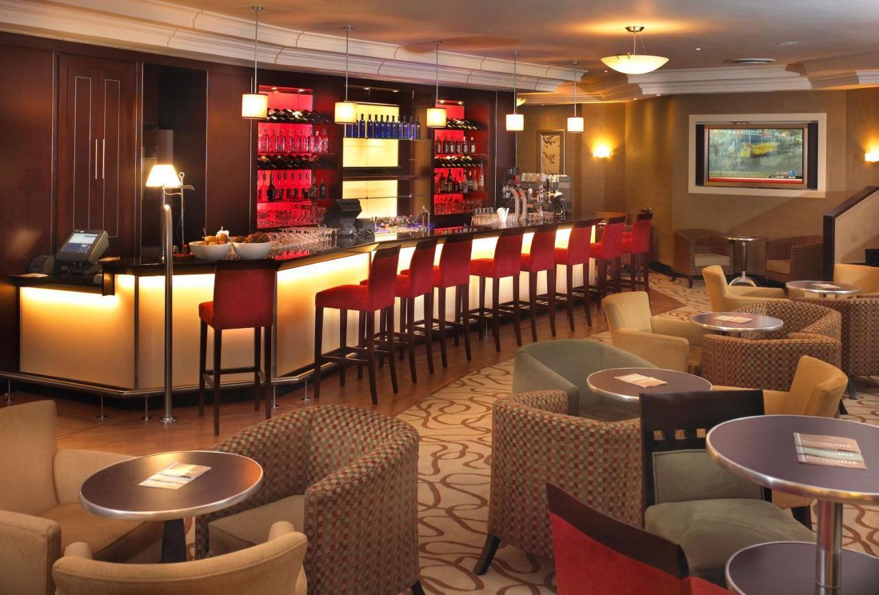 Southern Sun Or Tambo International Airport Kempton Park Buitenkant foto Bar