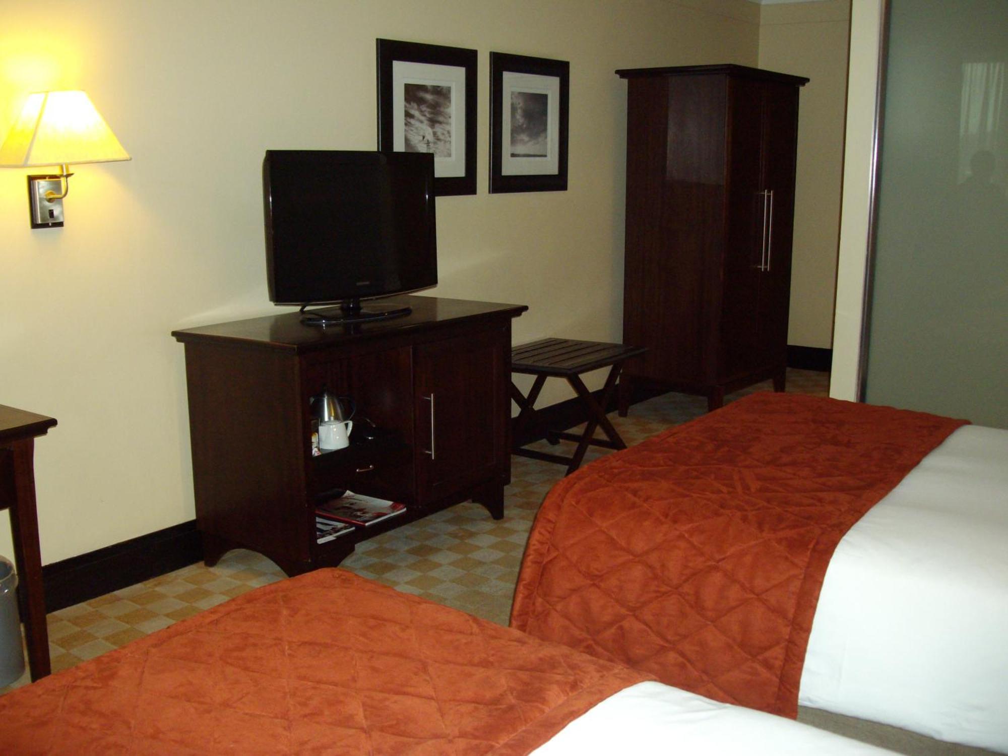 Southern Sun Or Tambo International Airport Kempton Park Buitenkant foto A room at the hotel